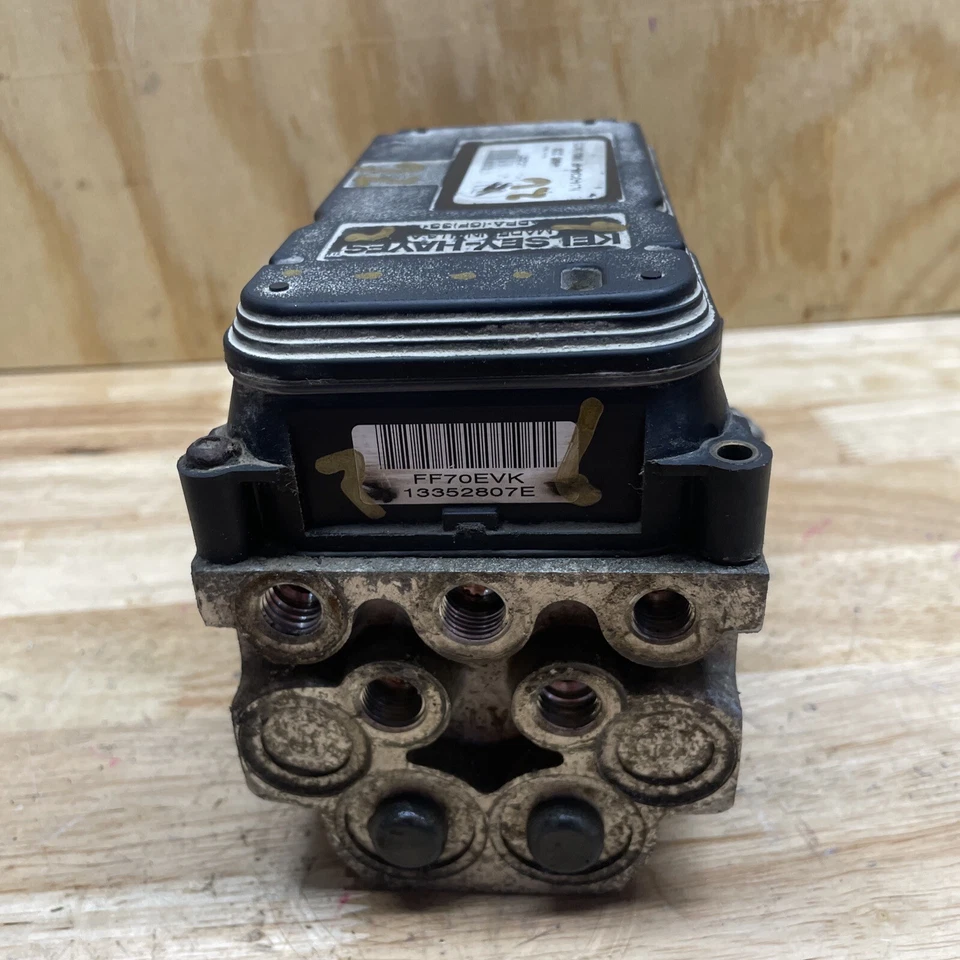 *FOR PARTS* ABS Brake Pump Module Pump 00 01 02 Lincoln Navigator YL14-2C346-AF Foto 3 de 4