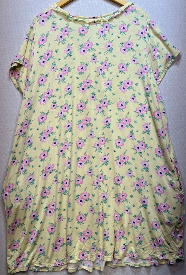 Camisón Croft & Barrow para mujer cuello en V ropa de dormir manga corta talla 2X amarillo floral Foto 2 de 4