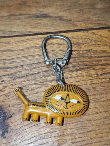 Vintage Bourbon Lion Le Progrès Keyring
