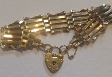9ct Yellow Gold 5 Bar Gate Bracelet With Heart Catch & Safety Chain. 10.6g