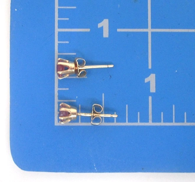 Aretes vintage de rubí de oro amarillo de 14k 1 quilate TW rubí natural Foto 3 de 4