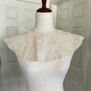 Cream Lace Beaded Embroidered Collar Accessory