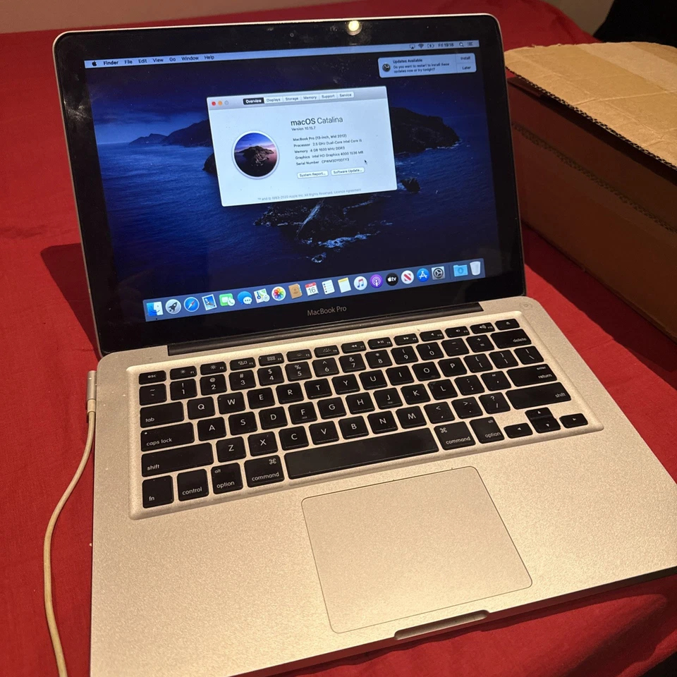 Apple MacBook Pro 13-Inch (1TB , Intel Core i5, 2.5GHz, 4GB)  A1278, photo 1 of 4