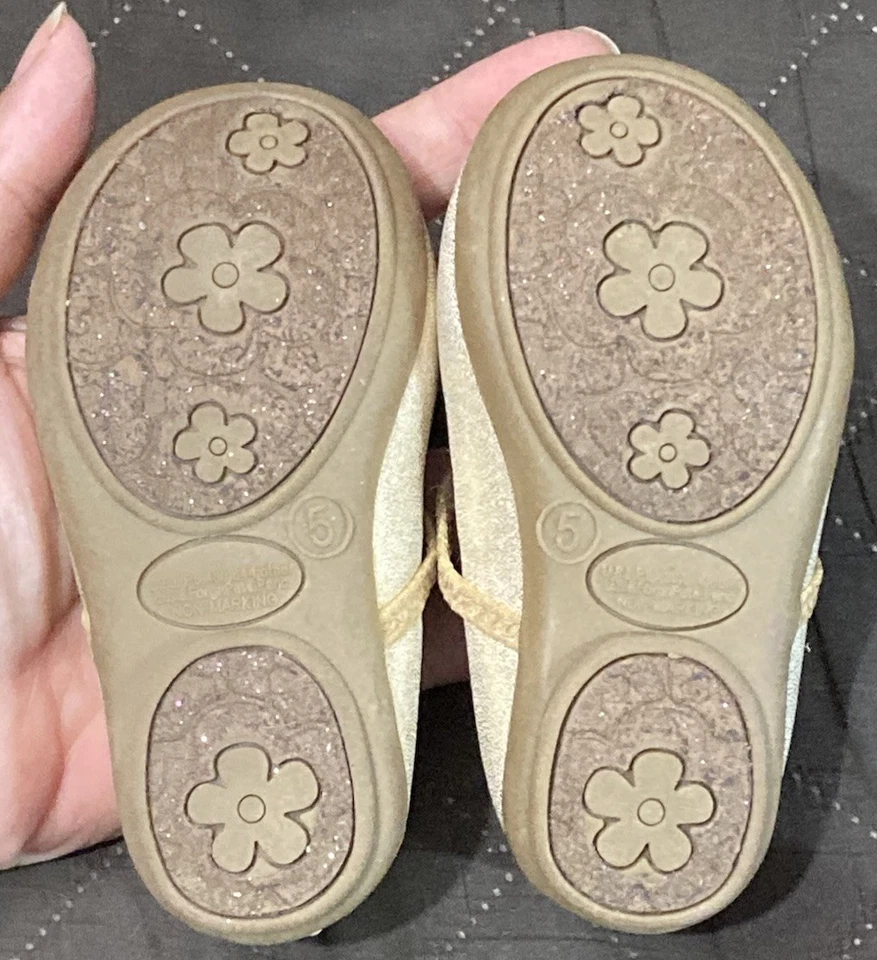 Sandalias Mary Janes y moradas mariposa dorada para bebé niña - talla 5t Foto 4 de 4
