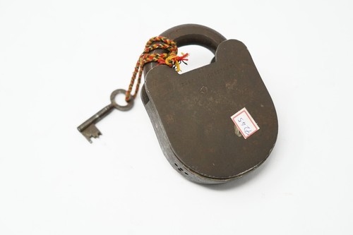 Lock Old Vintage Iron Padlock With Key Trick or Puzzle Collectible Rear NH7245 - Picture 3 of 10