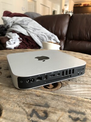 Apple Mac Mini Server 2.0 GHz QUAD Core i7, 16GB RAM, 1 SSD, 1 HHD