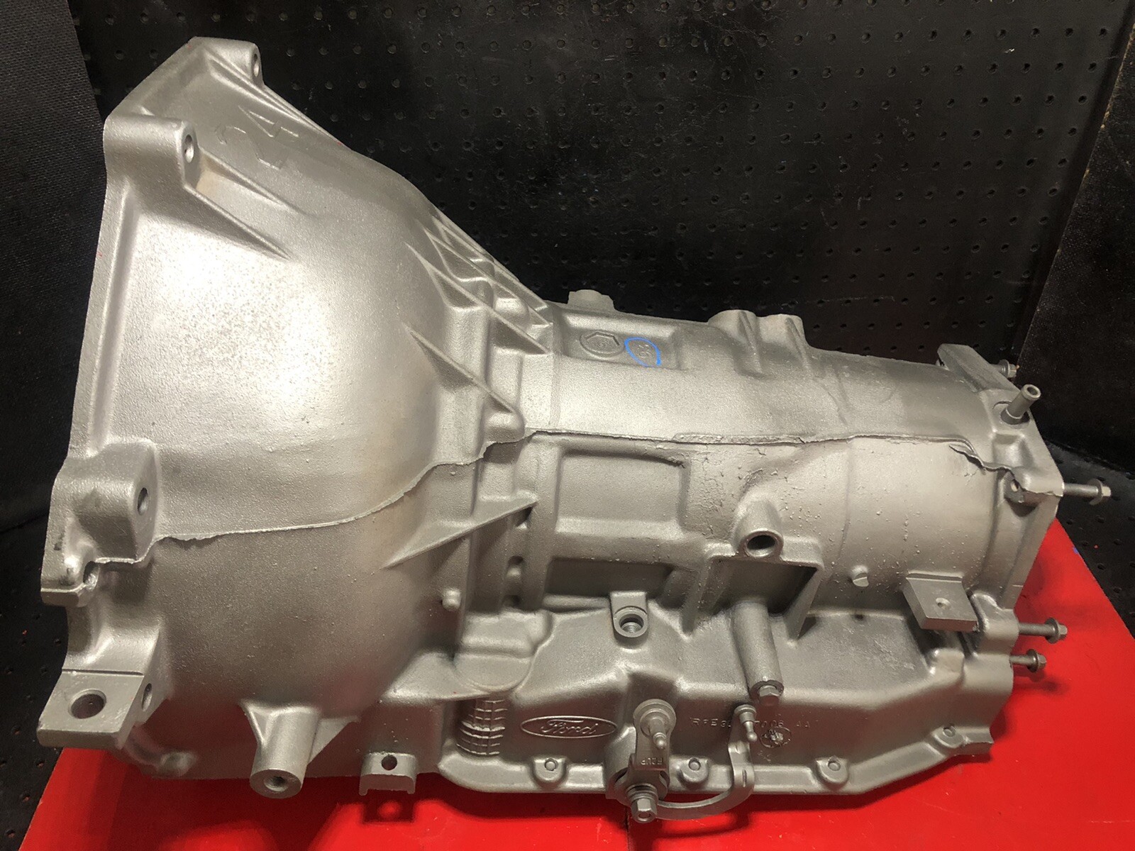 19861993 FORD AOD TRANSMISSION CASE (NO INTERNALS) RFE90P7006AA eBay