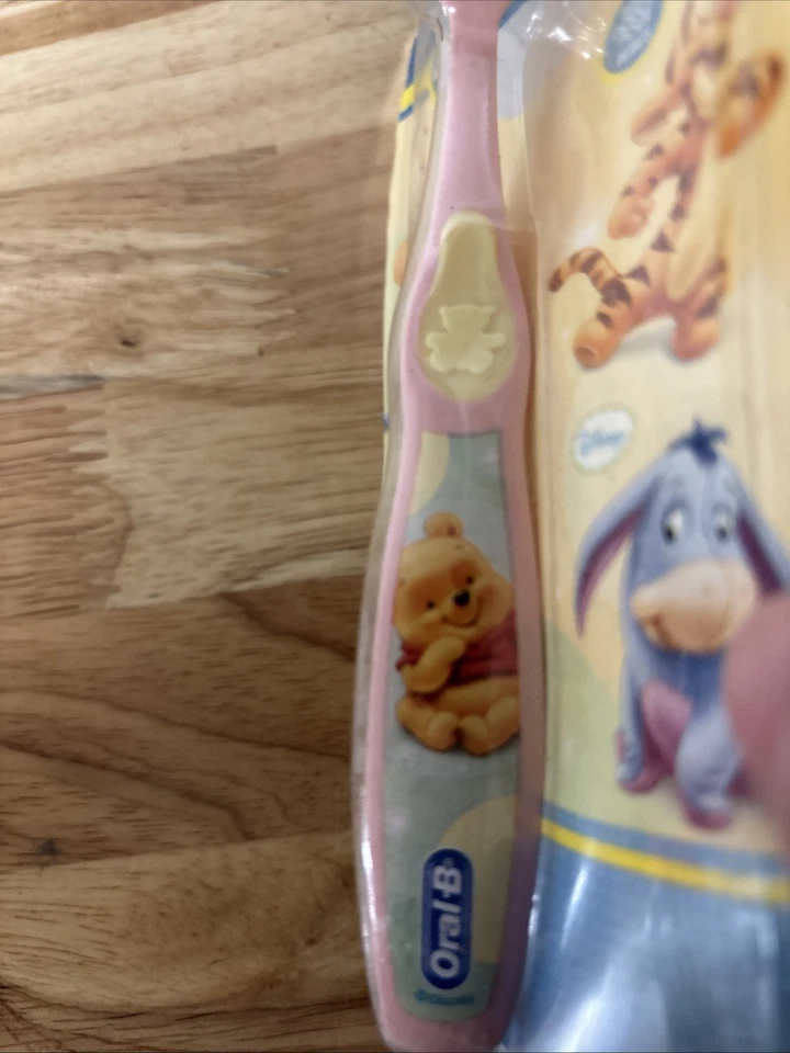 Cepillo de dientes Pro Health Stages Oral B Winnie The Pooh 2011 película gente envío gratuito Foto 3 de 4