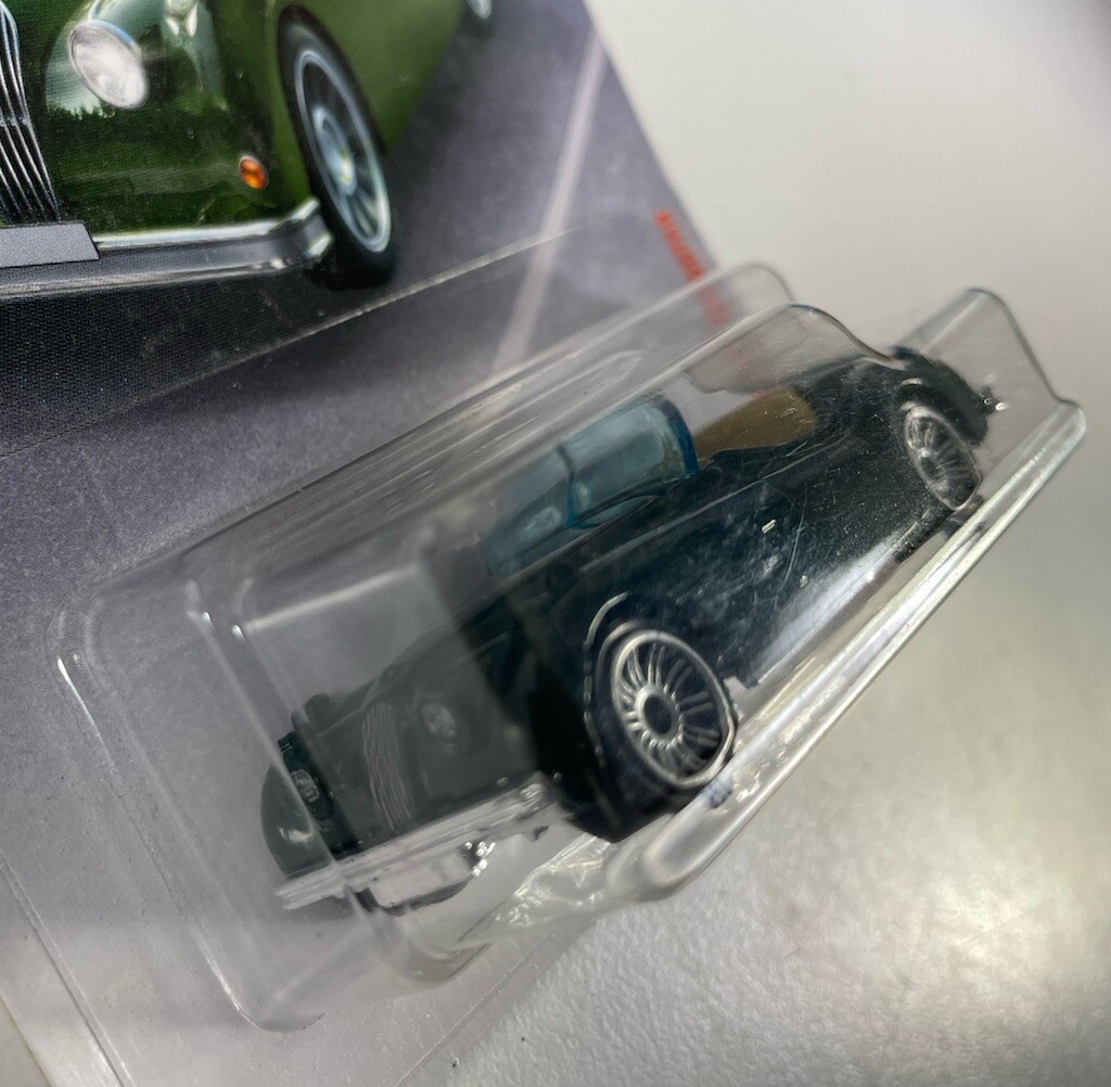 Picture 4 of 6