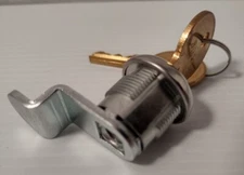Cabinet Or Drawer Lock With Two Keys