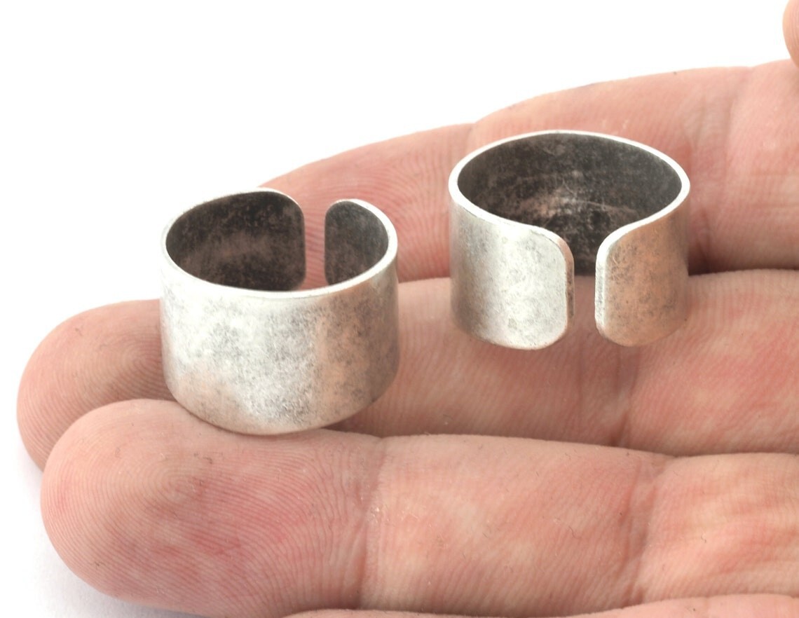 Band brass knuckles ring 21x14mm (hole 19mmUS 1/4 )Antique