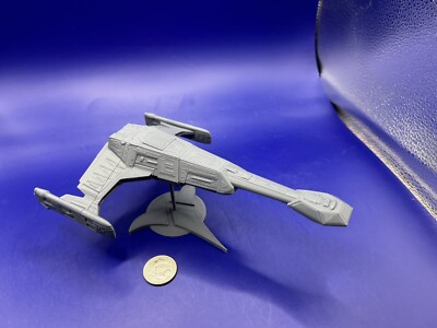 Star Trek Compatible - Klingon D-2 V'kar Zadan Destroyer Model (20.6 cm long)