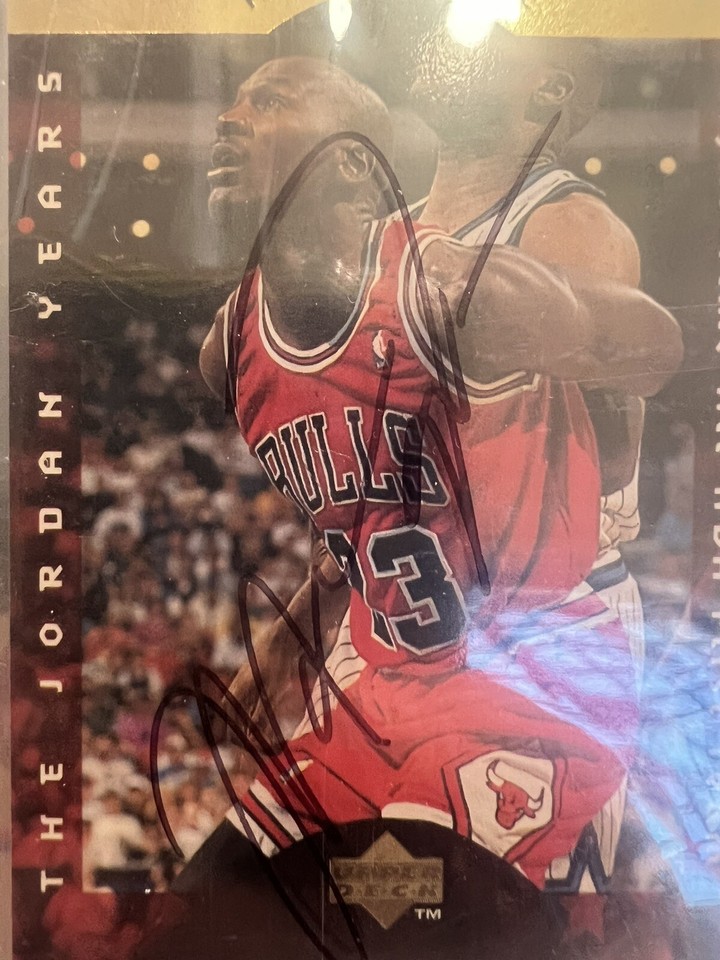 1996-97 CC Michael Jordan Game Use Patch Slab surface Auto COA BGS 8.5 ...