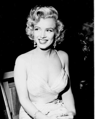 Marilyn Monroe Studio Photo Framing Print 8 x 10