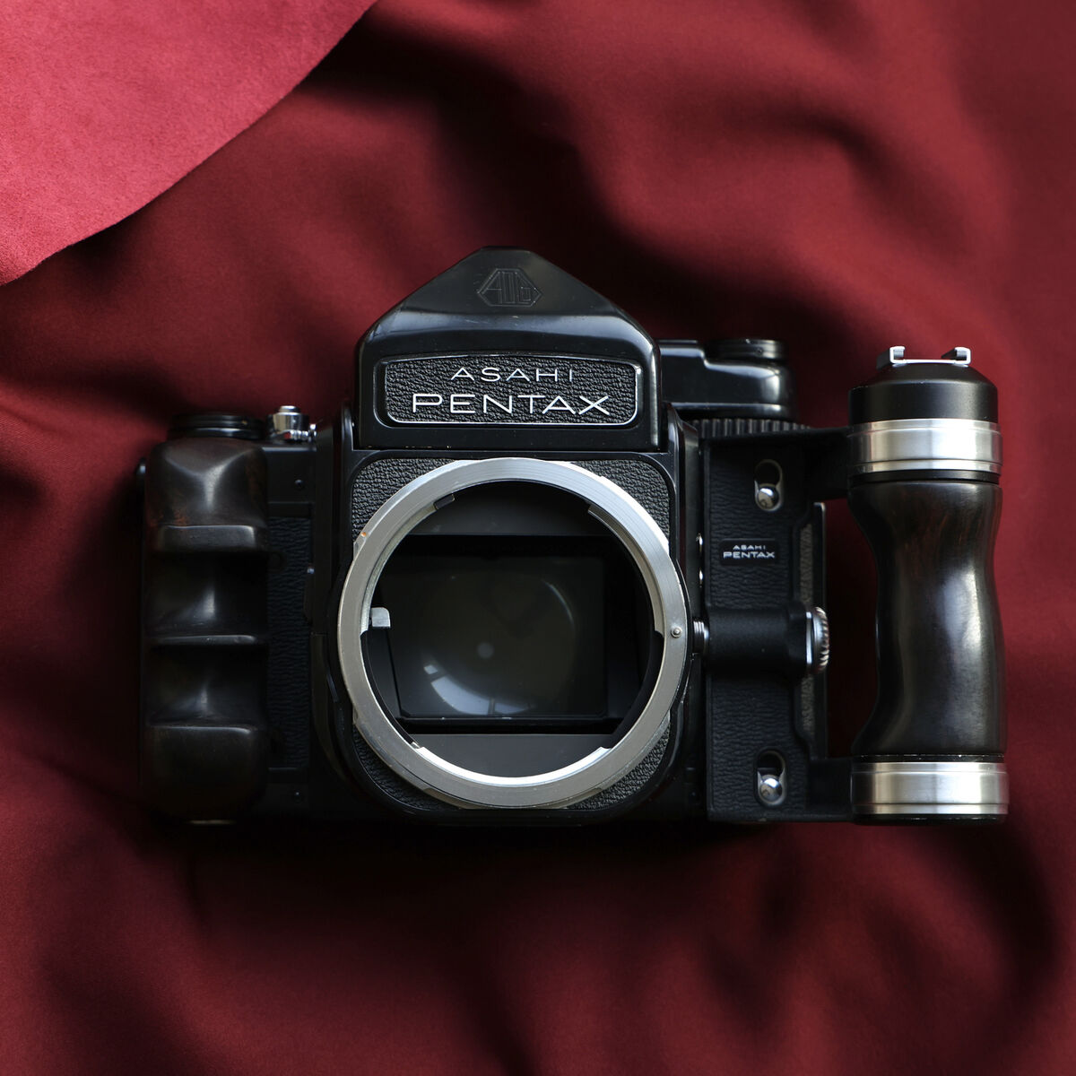 Wood Camera Hand Grip For Pentax 67 6X7 6*7 Left and Right Wood Camera Hand Grip For Pentax 67 6X7 6*7 Left and Right