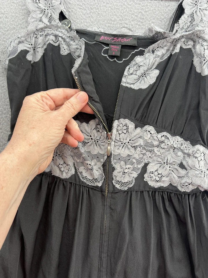 Betsey Johnson Dress Womens 0 Black Gray Lace Silk Sleeveless Midi Floral Trim - Image 3 of 4