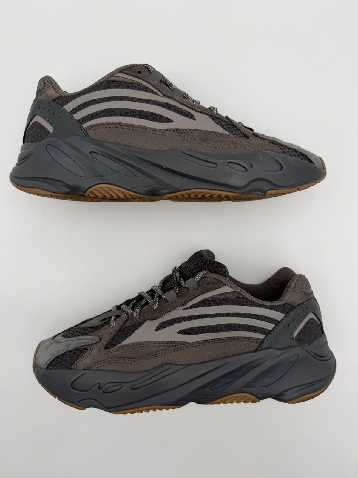 Used Size 10.5-Yeezy Boost 700 V2 Geode *NO BOX* thumbnail 4