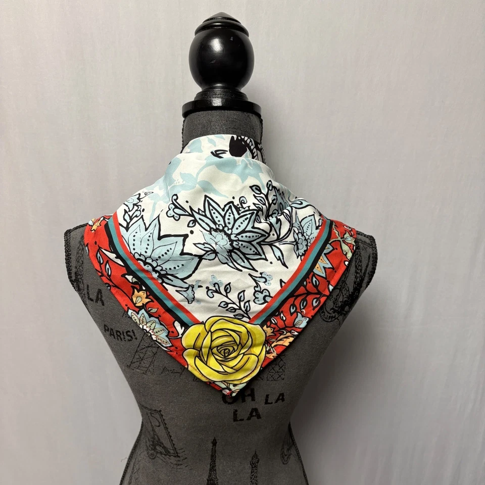 Pañuelo cuadrado floral trapo salvaje satinado estampado vaquero occidental rosas amarillas Foto 3 de 4