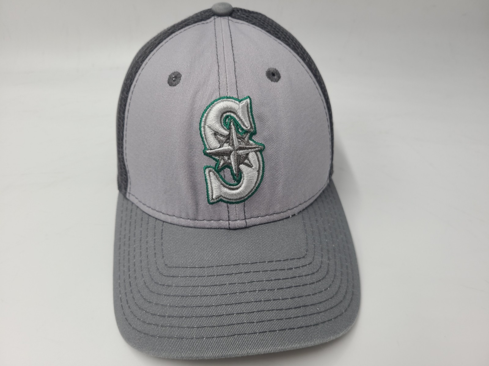 Seattle Mariners New Era 39Thirty Mesh Flex Fitted M-L Hat Cap MLB Baseball Gray