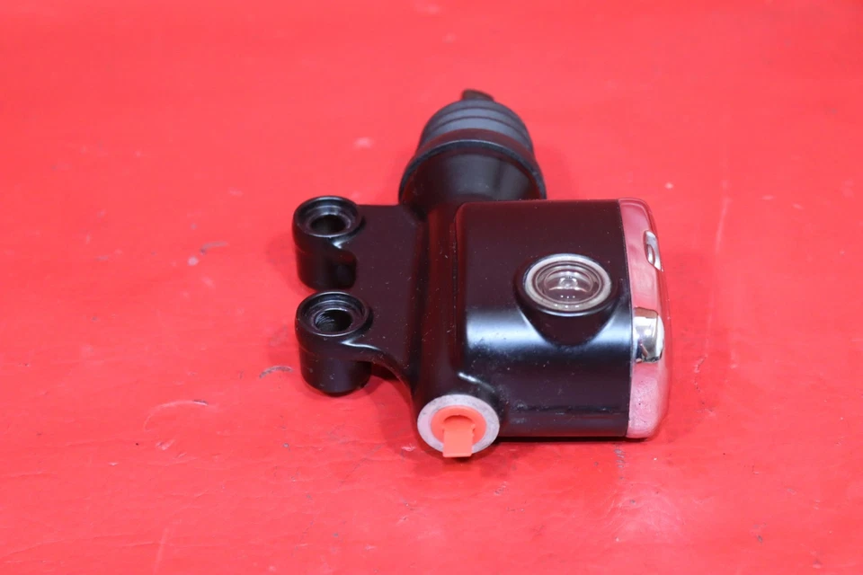 Harley-Davidson Street Glide CVO FLHXSE 2010 freno trasero cilindro maestro limpio Foto 3 de 4