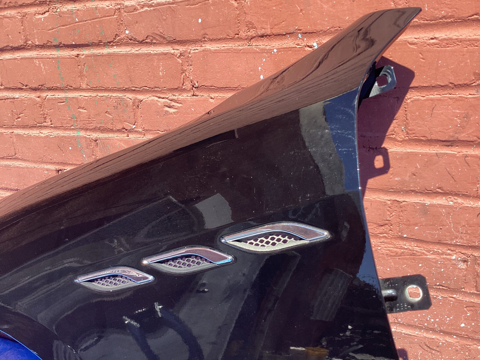 2014-2023 MASERATI GHIBLI DRIVER LEFT FRONT FENDER PANEL WITH VENTS BLACK OEM
