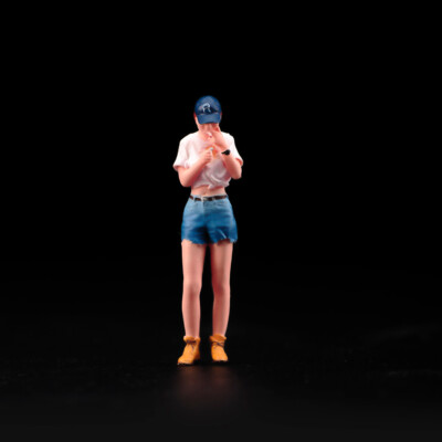 1/64 Miniatures Smoking Girl Scene Props Figures Model Fit Cars Vehicles Toys