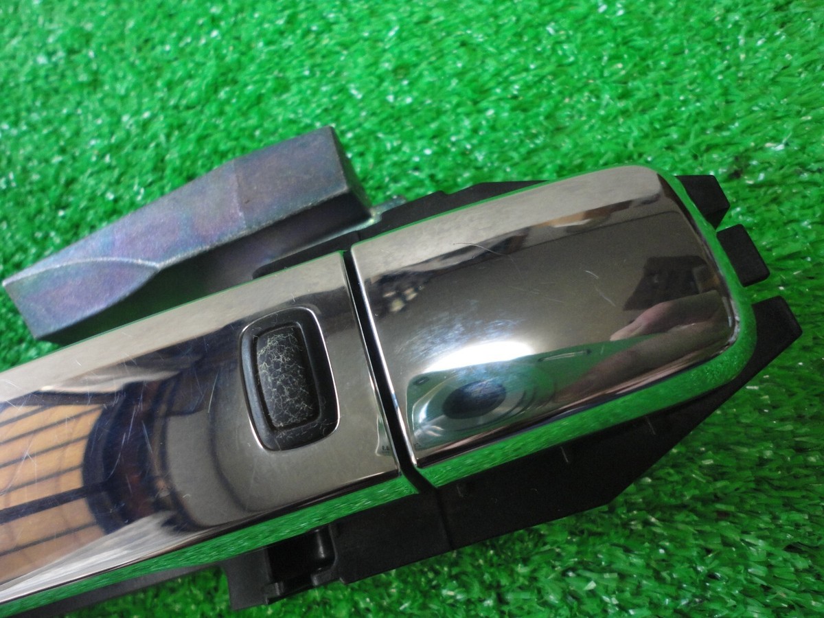 NISSAN SERENA HC26 C26 FC26 Genuine Outer Door handle Front Left