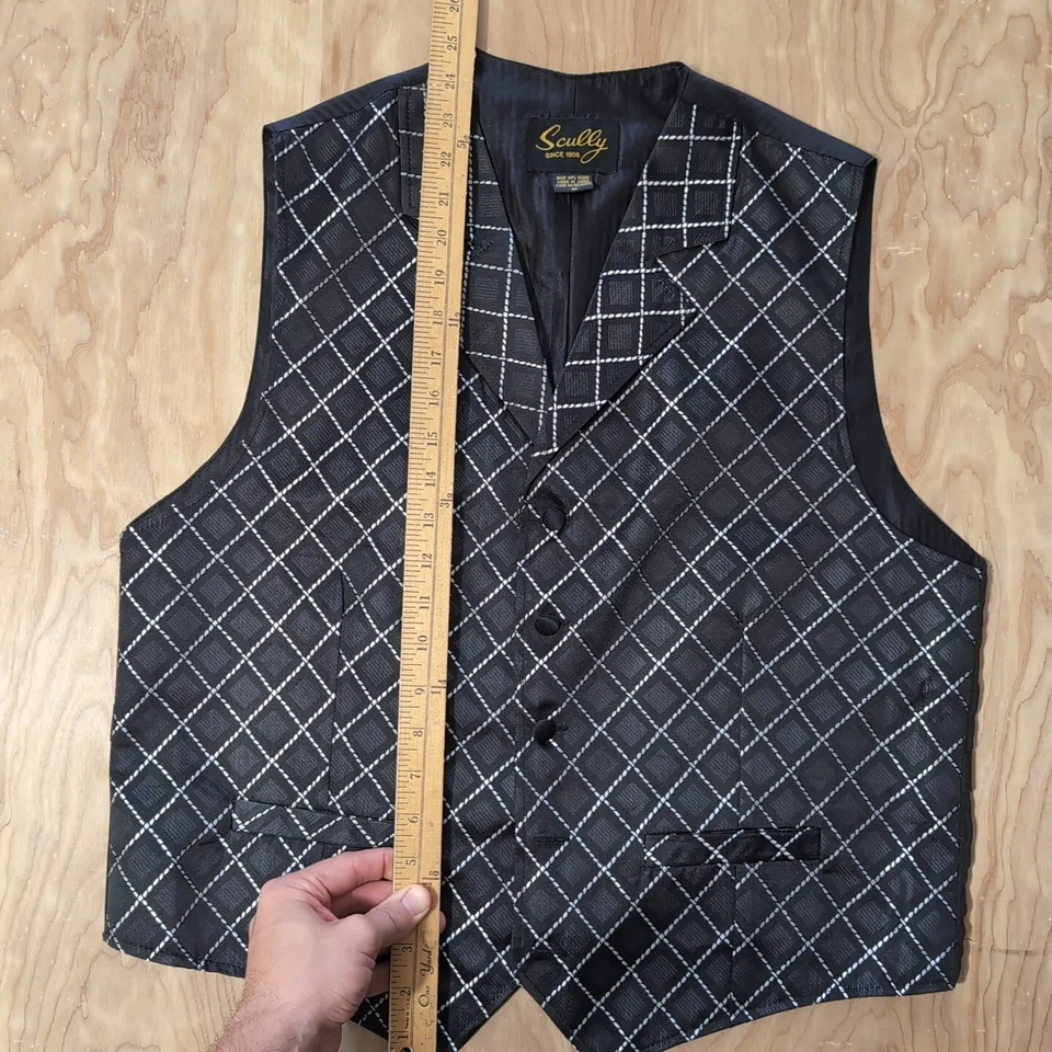 Skully Men's Formal Silver & Black Argyle 4-button Size Med Vest - Image 3 of 4