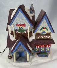 Christmas Streets 2005 Collection  Fiber  Optic Lighted Flower Shop Porcelain