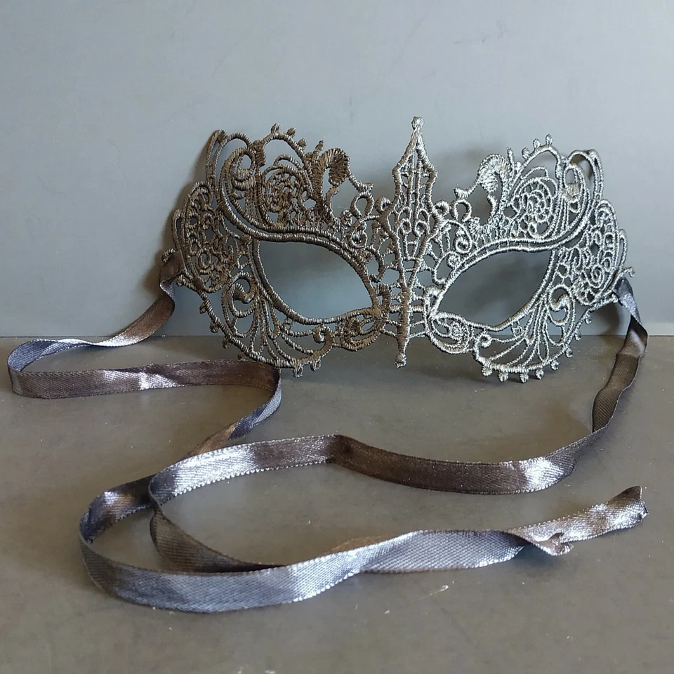 Ladies Sexy Black Lace Fantasy Eye Mask Ball Masquerade Costume Party Carnival  - Image 2 of 4