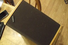 Pair of Vtg Altec speakers with mounting bracket