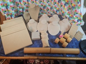 24 Piece Jewelery Display Lot