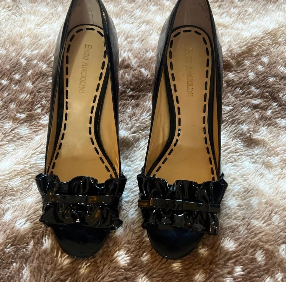 Enzo Angiolini genuino negro charol elegante y lindo volante tacones con lazo Foto 2 de 4