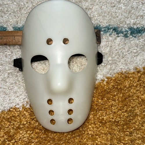 Glow in the Dark Jason Voorhees hockey style Halloween mask adult - Picture 6 of 8