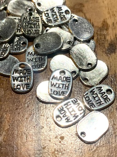30 piezas Retro Plata "HECHO CON AMOR" Etiqueta Ovalada Dije Aleación Colgante Artesanal 11*8mm - Imagen 3 de 3