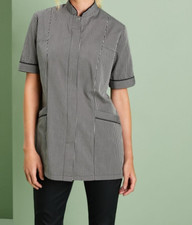 Damen Beauty Tunika Gr. 26 schwarz gestreift Salon Uniform verdeckter Reißverschluss Arbeitskleidung