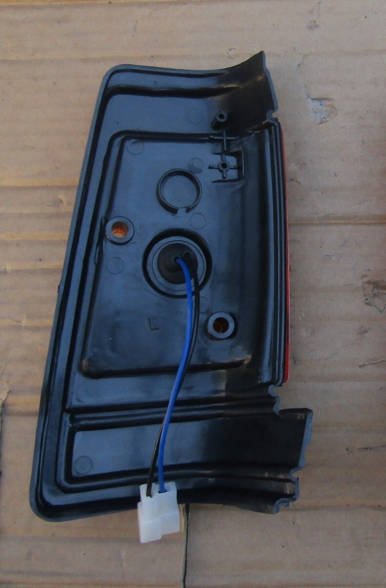 FITS DATSUN NISSAN 720 MODEL 1984 85 FRONT LEFT SIDE CORNER LIGHT