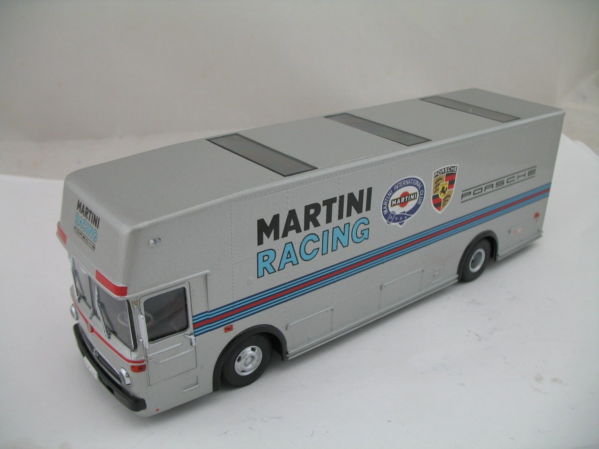 Premium ClassiXXs 1:43 Model 12201: MB Martini Racing, Porsche