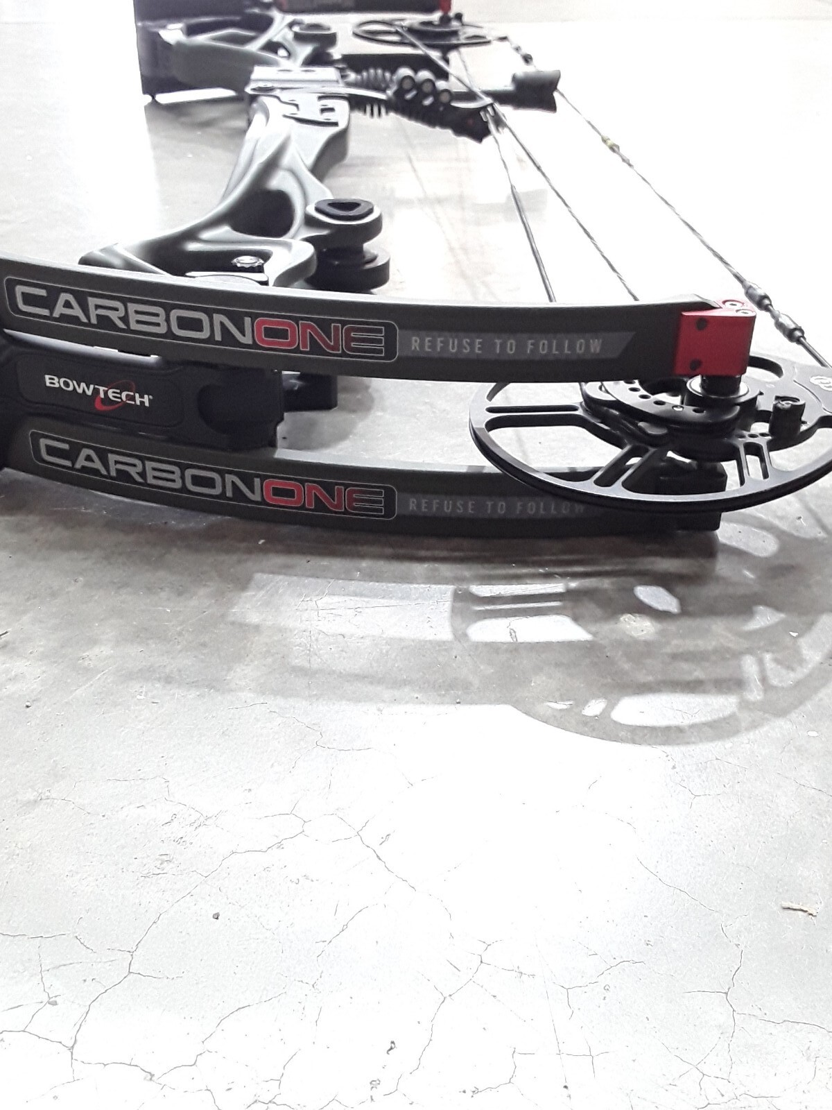 Bowtech Carbon ONE / Compound / RH / 70 / Draw Length 25.530.5" eBay