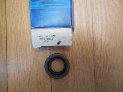 NOS 1973-1976 Ford Truck New Process Shift Rod Oil Seals D3TZ-7288-A