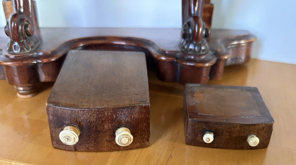 Antiguo tocador victoriano miniatura muestra vendedor muebles descapotables Foto 4 de 4