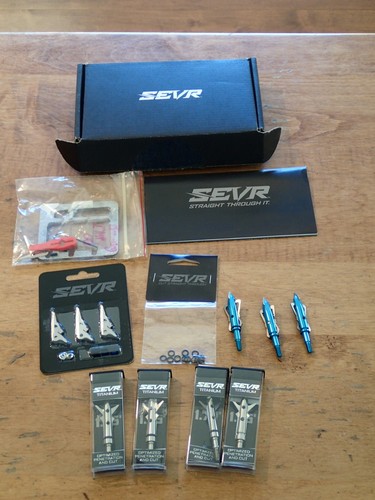 Set of 4 SEVR 100 Grain Expandable Broadheads w/Accessories