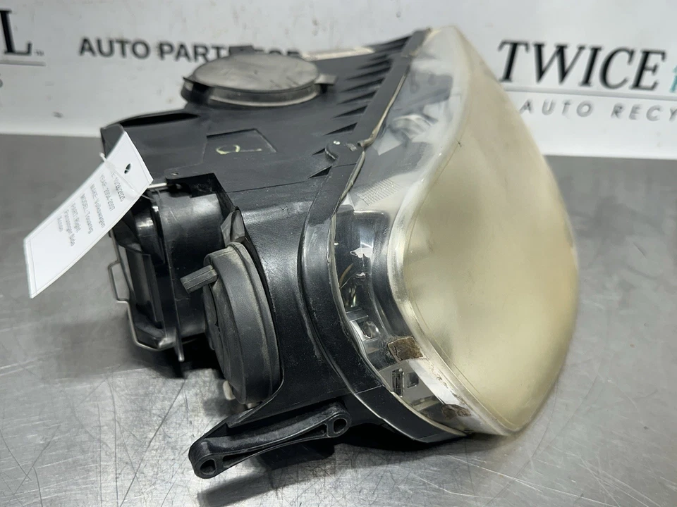 04-07 VOLKSWAGEN TOUAREG RIGHT PASSENGER SIDE HEADLIGHT XENON HID HEAD LIGHT OEM - Image 4 of 4