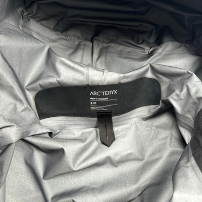 Arc'teryx Alpha SV Jacket Mens Small Dark Magic 24k Gore-Tex Pro