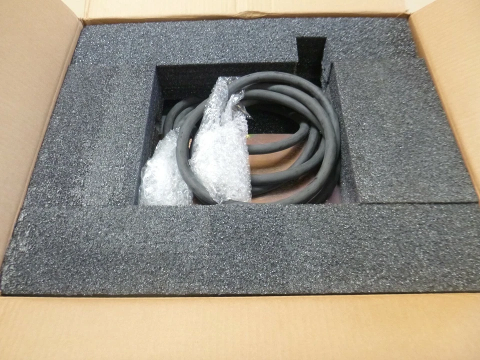 EATON ATS Rack Mount PDU 2.88kW, 120V (2) Inputs L5-30P (18) Outlets 5-20R - Image 3 of 4