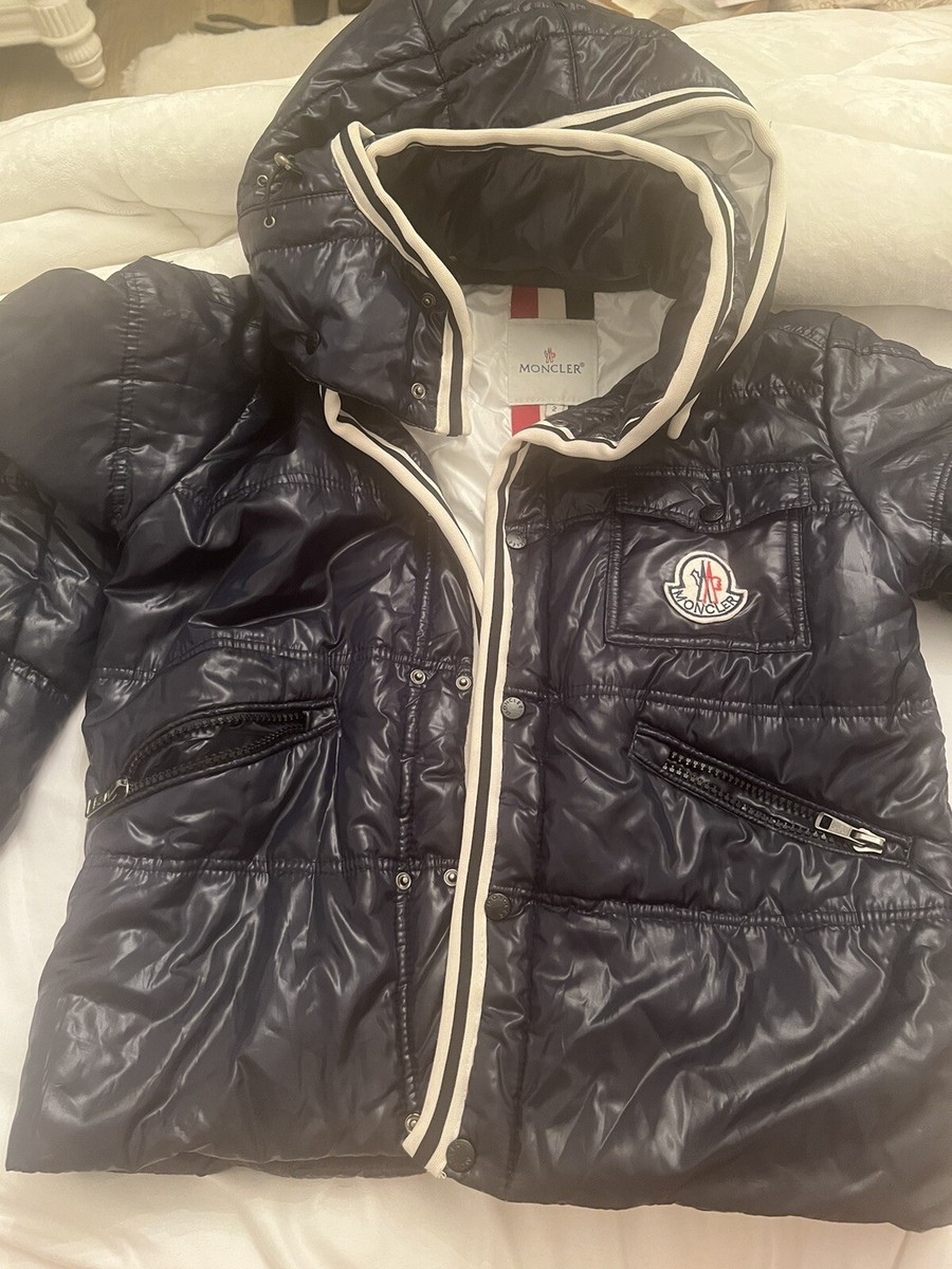 Moncler Laiche Quilted Hooded Navy Down Jacket Size 2 Unisex Moncler Laiche Quilted Hooded Navy Down Jacket Size 2 Unisex
