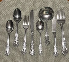 CHOICE-REED & BARTON MARLBOROUGH STAINLESS-KNIFE/FORK/SPOON/BUTTER/GRAVY/ETC-VGC