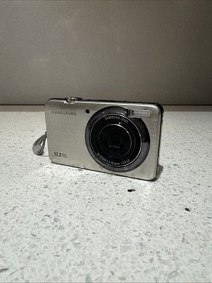 Samsung ST Series ST50 12.2MP Digital Camera (genuine Battery)