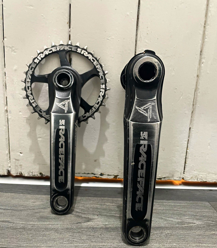 Race Face Aeffect R MTB Crankset 175mm Single Chainring Aluminium Black