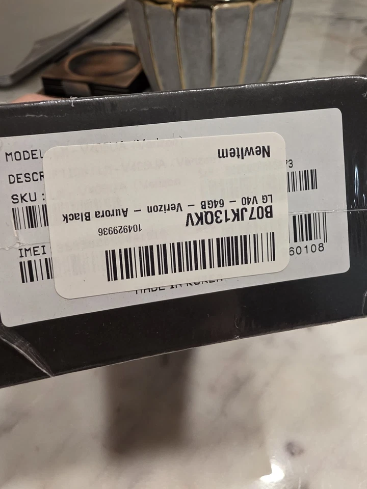 LG V40 ThinQ Smartphone 64GB Black, Verizon, Unlocked Black - Image 4 of 4